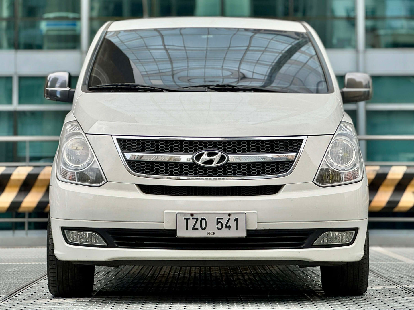 2012 Hyundai Grand Starex 2.5, Automatic, Diesel