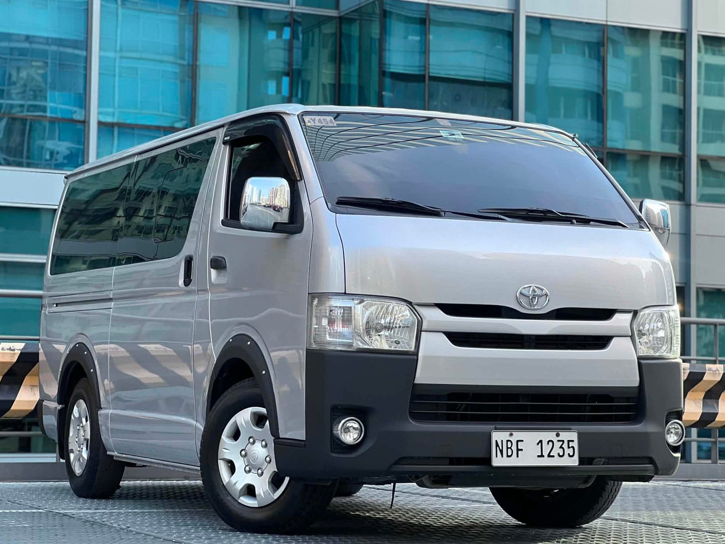 2019 Toyota HiAce Commuter 3.0, Manual, Diesel