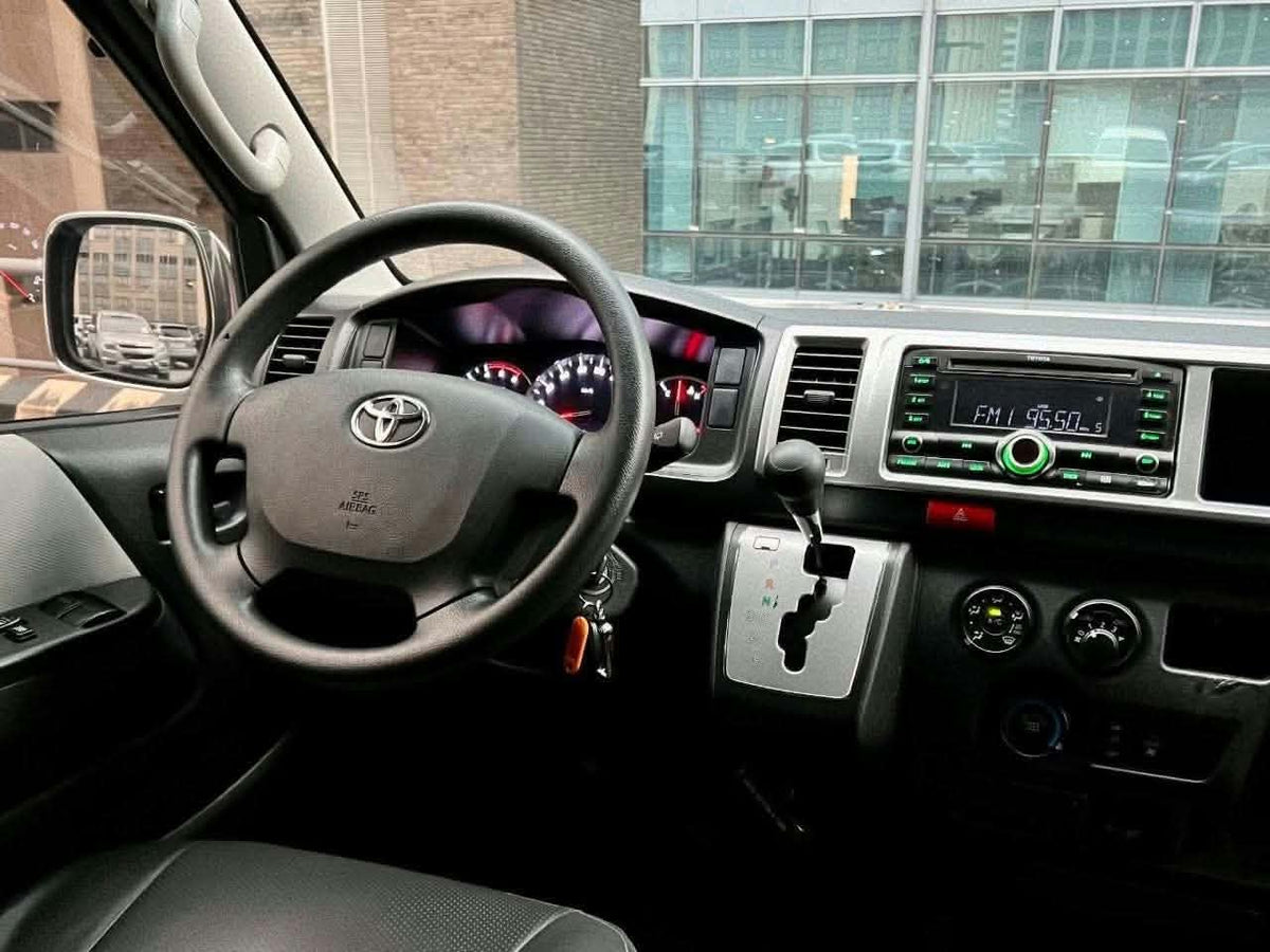 2018 Toyota Hiace Super Grandia 3.0, Automatic, Gas