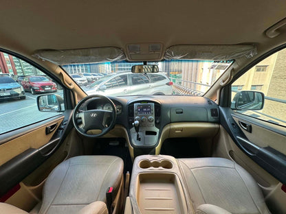 2015 Hyundai Grand Starex GL 2.5, Automatic, Diesel