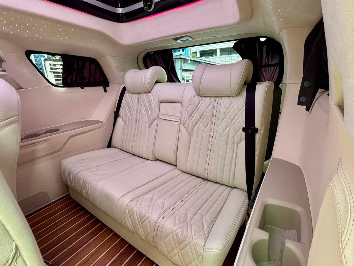 2023 Kia Carnival Limousine VIP 3.5, Automatic, Gas