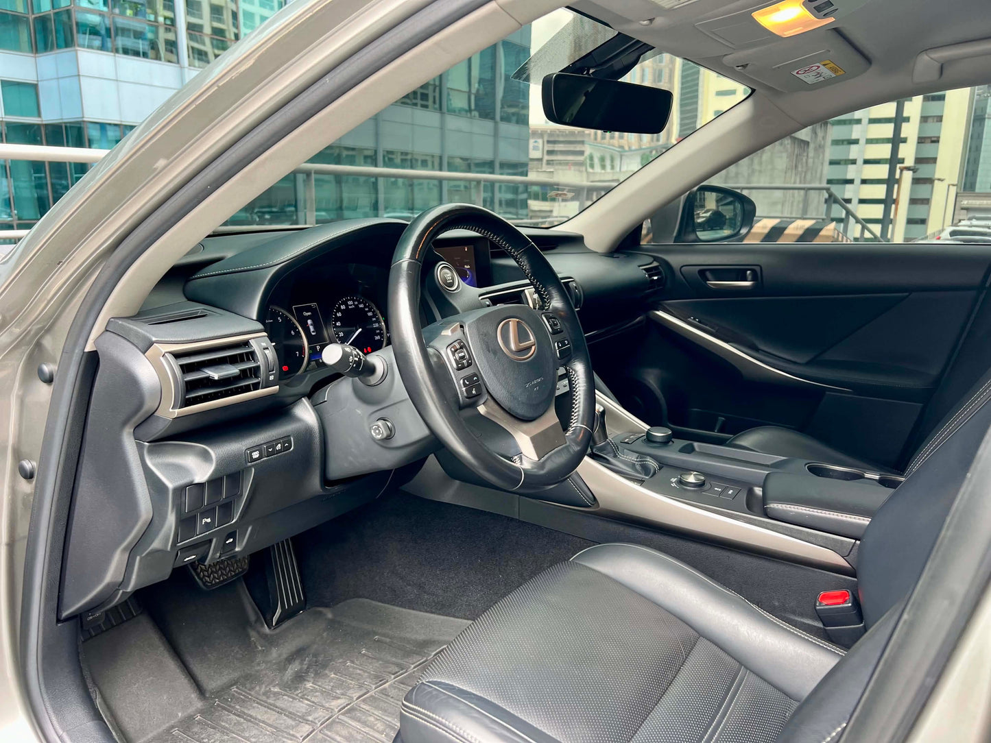 2018 Lexus IS350 V6, Automatic, Gas