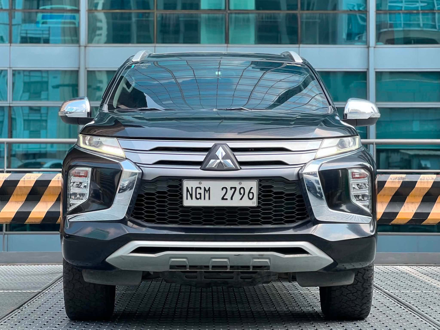2020 Mitsubishi Montero Sport GLS,Automatic Diesel