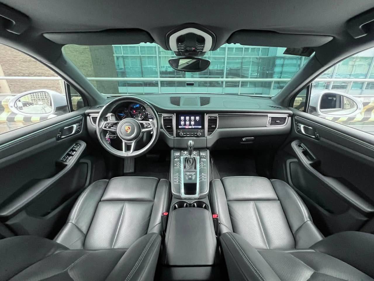 2019 Porsche Macan 2.0T Turbo, Automatic, Gas