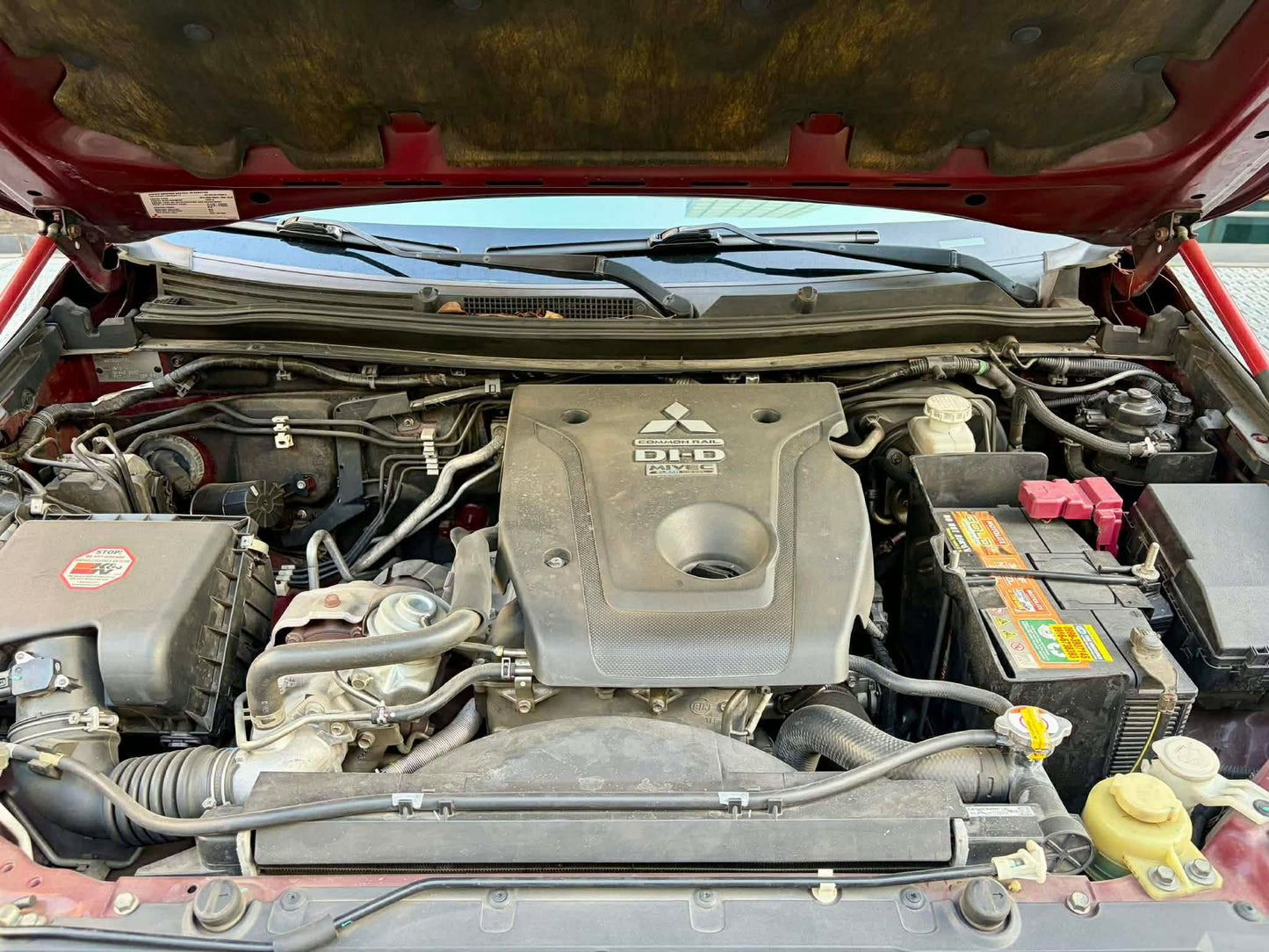 2016 Mitsubishi Montero GLS Premium 2.5, Automatic, Diesel