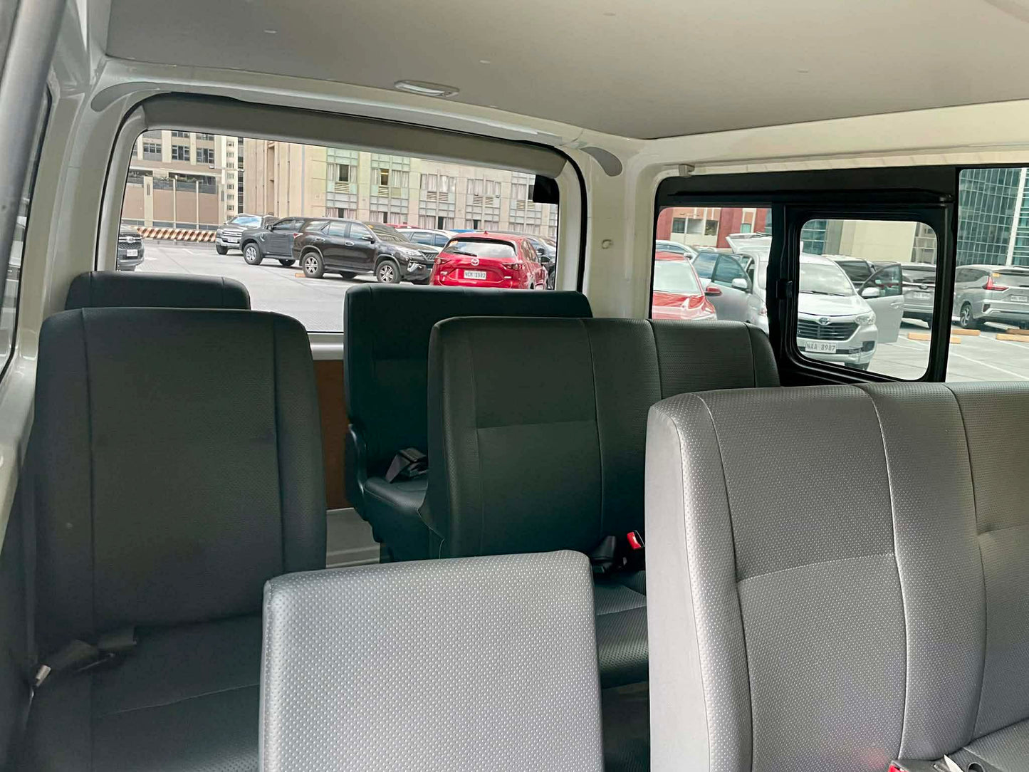 2021 Toyota Hiace Commuter 3.0, Diesel, Manual