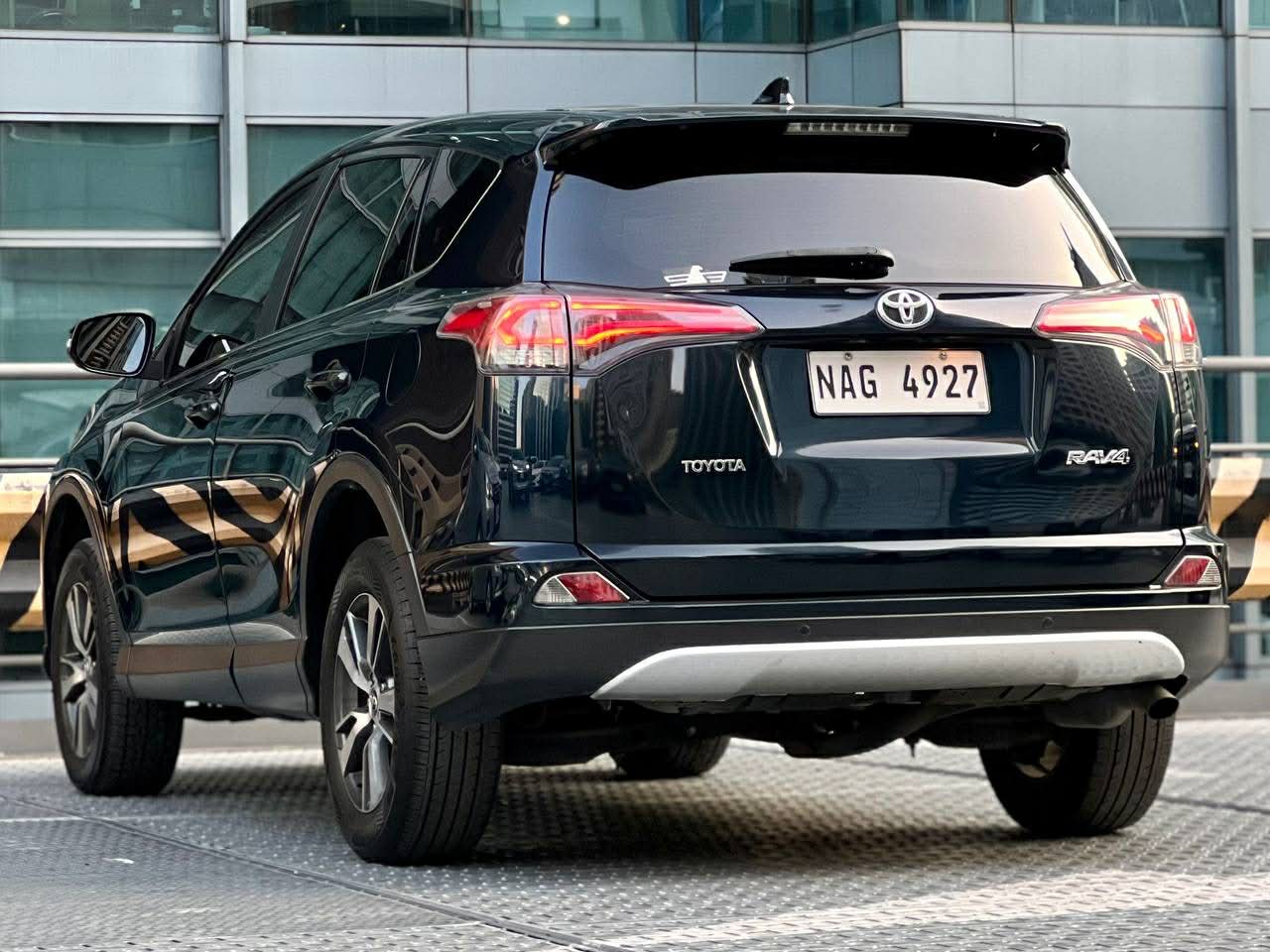 2017 Toyota Rav 4 Active 4x2, Automatic, Gas