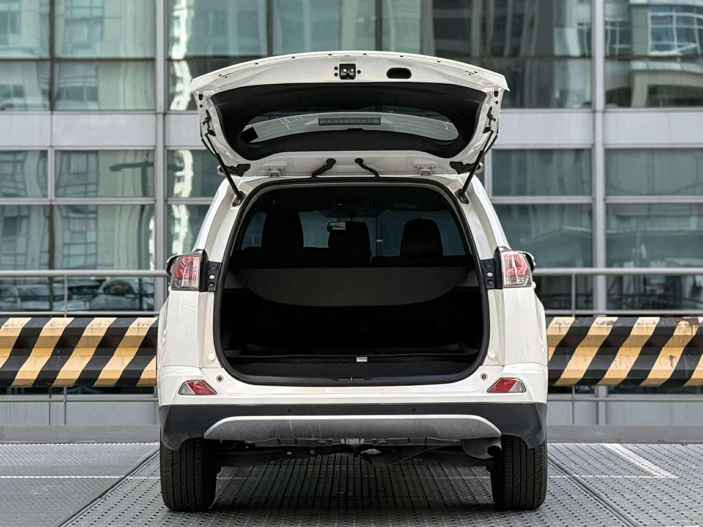 2018 Toyota Rav4 2.5 4x2, Automatic, 
Gas