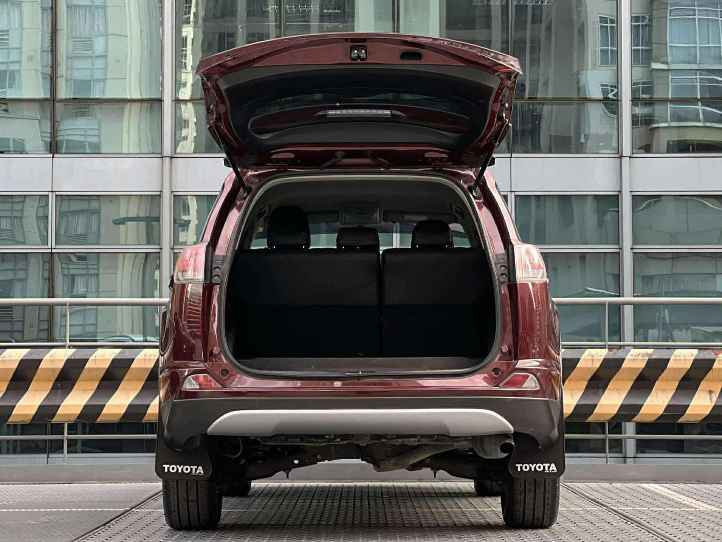 2017 Toyota Rav4 Active 4x2, Automatic, Gas