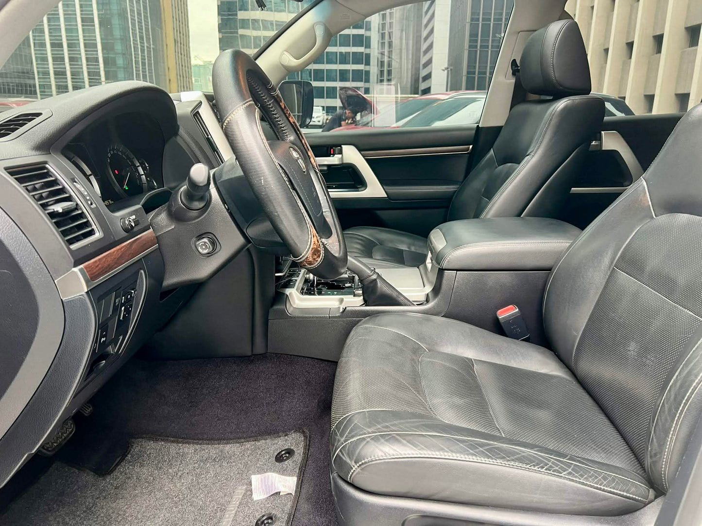 2017 Toyota Land Cruiser LC200 V8, Automatic, Diesel