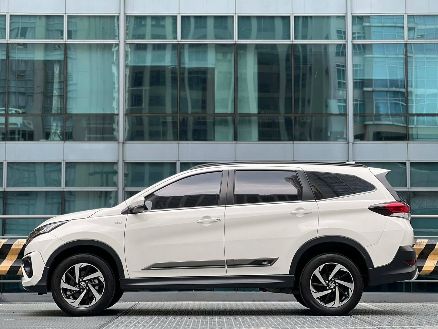 2022 Toyota Rush 1.5 GRS, Automatic, Gas