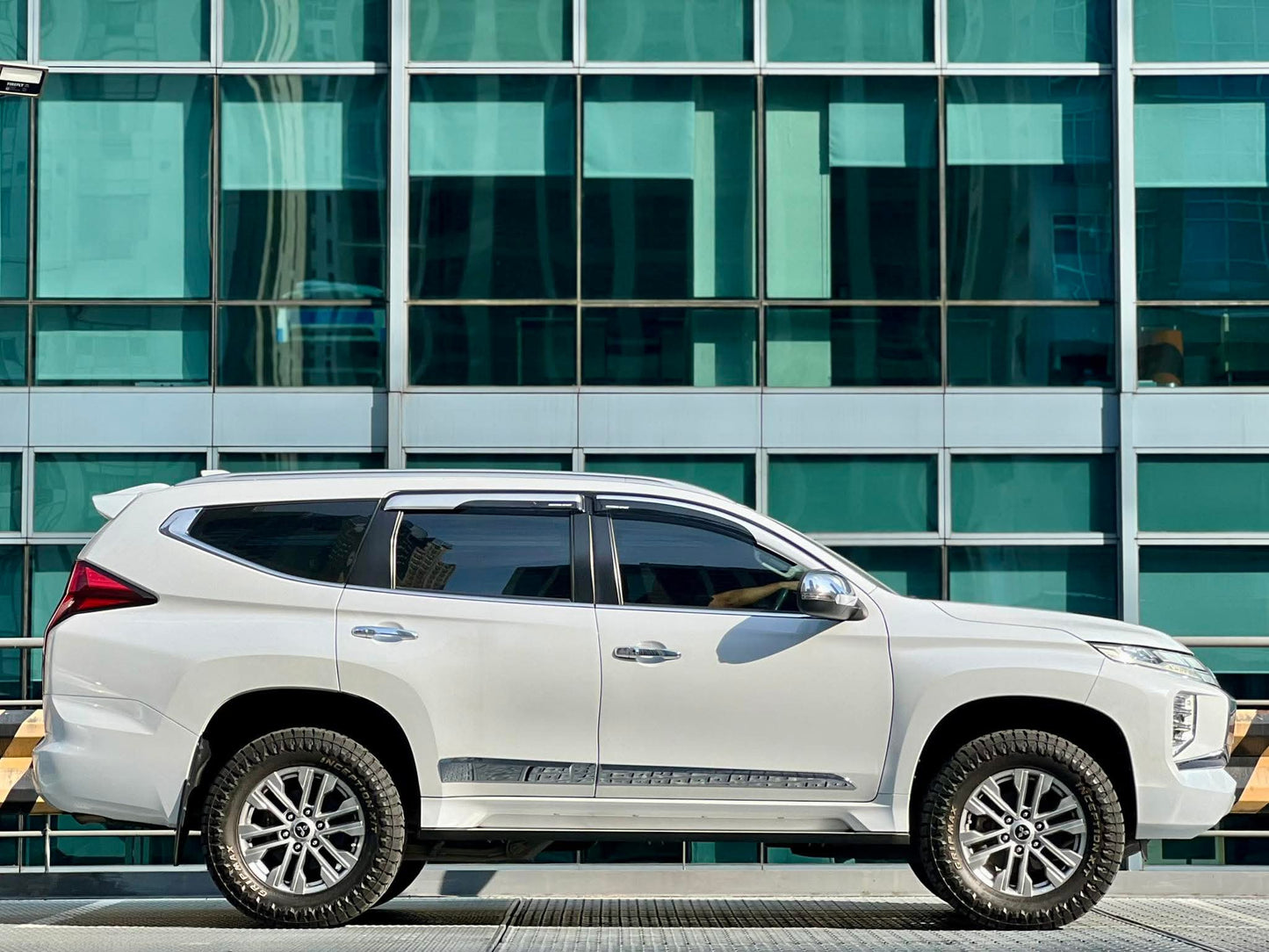 2020 Mitsubishi Montero GLS Sport 2.5, Automatic, Diesel