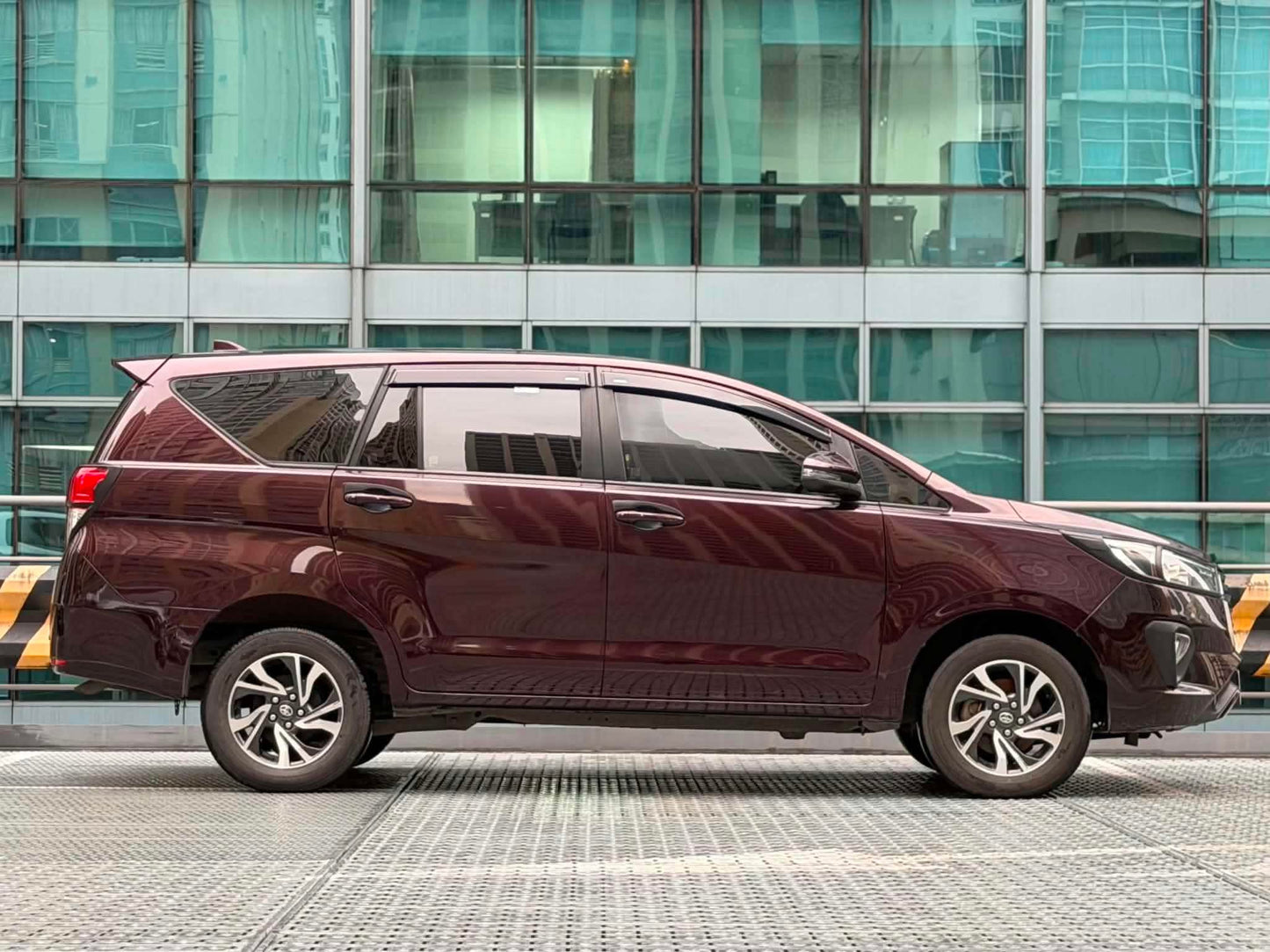 2021 Toyota Innova E 2.8, Automatic, Diesel