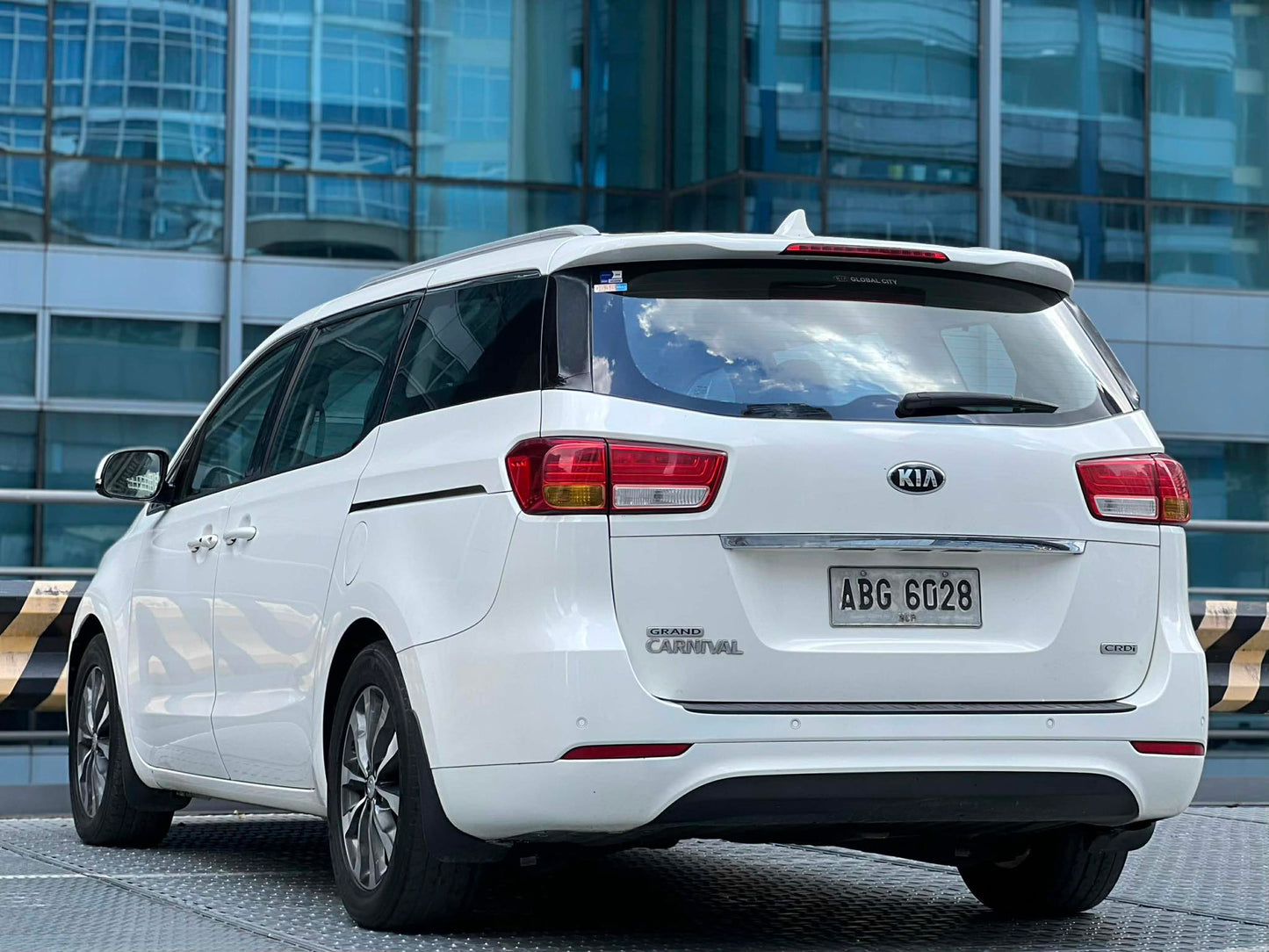 2015 Kia Grand Carnival EX 2.2 CRDI, Automatic, Diesel