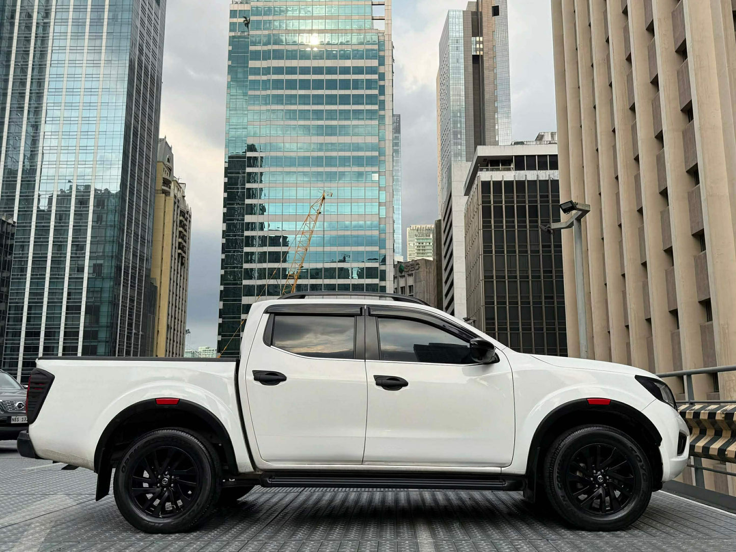 2020 Nissan Navara 2.5 EL Calibre 4x2, Automatic, Diesel