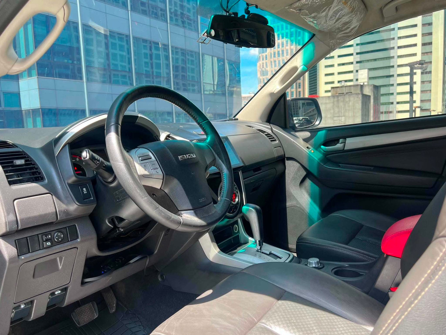 2015 Isuzu MUX 2.5 LSA 4x4, Automatic, Diesel