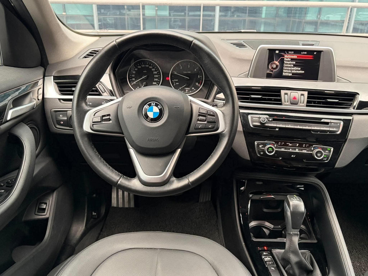 2017 BMW X1 xDrive AWD,
Automatic, Diesel