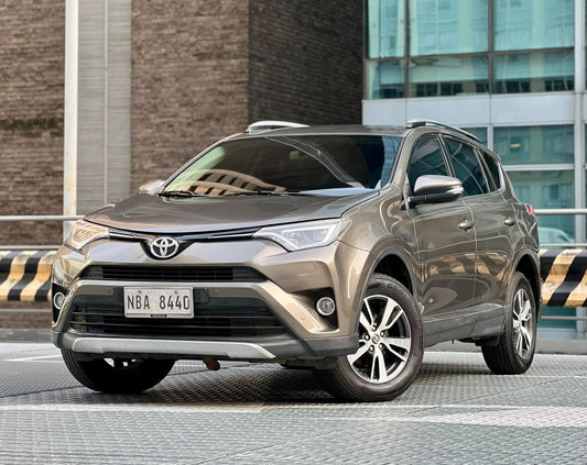 2017 Toyota Rav4 Premium,   Automatic, Gas