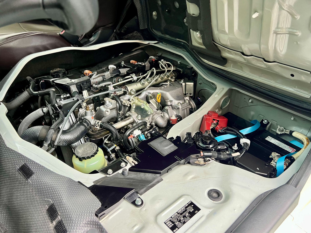 2023 Toyota Hiace Commuter 3.0, Manual, Diesel