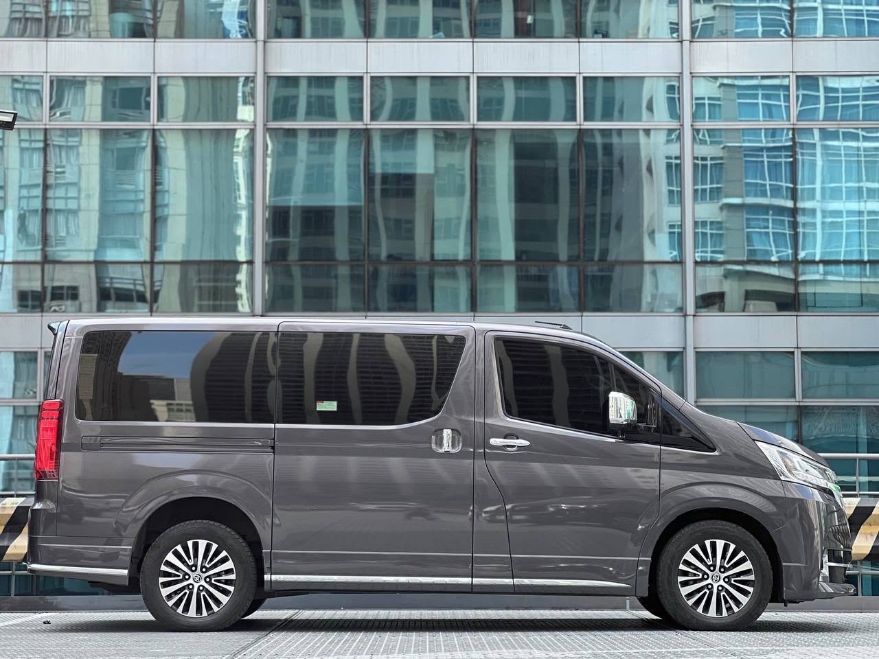 2022 Toyota HiAce Super Grandia Elite 2.8, Automatic, Diesel