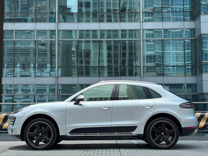 2016 Porsche Macan 2.0 Turbo, Automatic, Gas