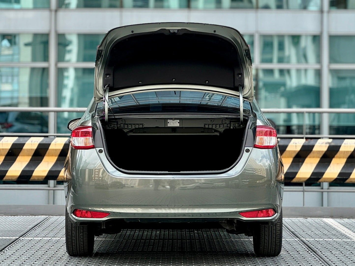 2018  Toyota Vios J 1.3, Manual, Gas