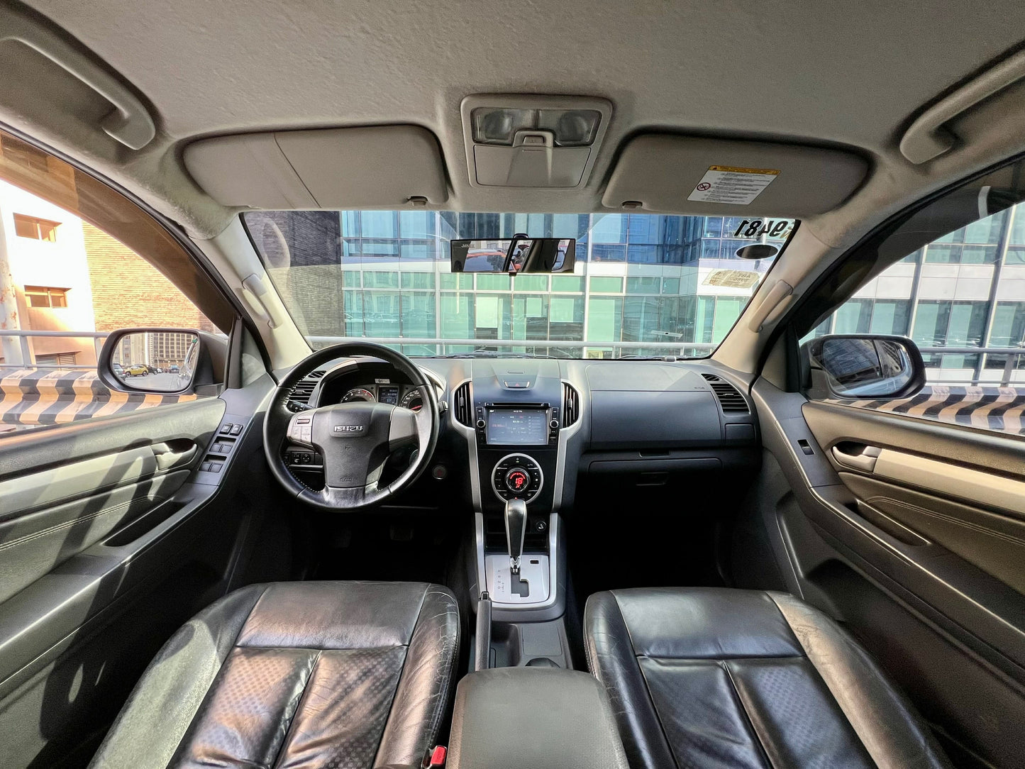 2015 Izuzu MUX LSA 4x2 2.5, Automatic, Diesel