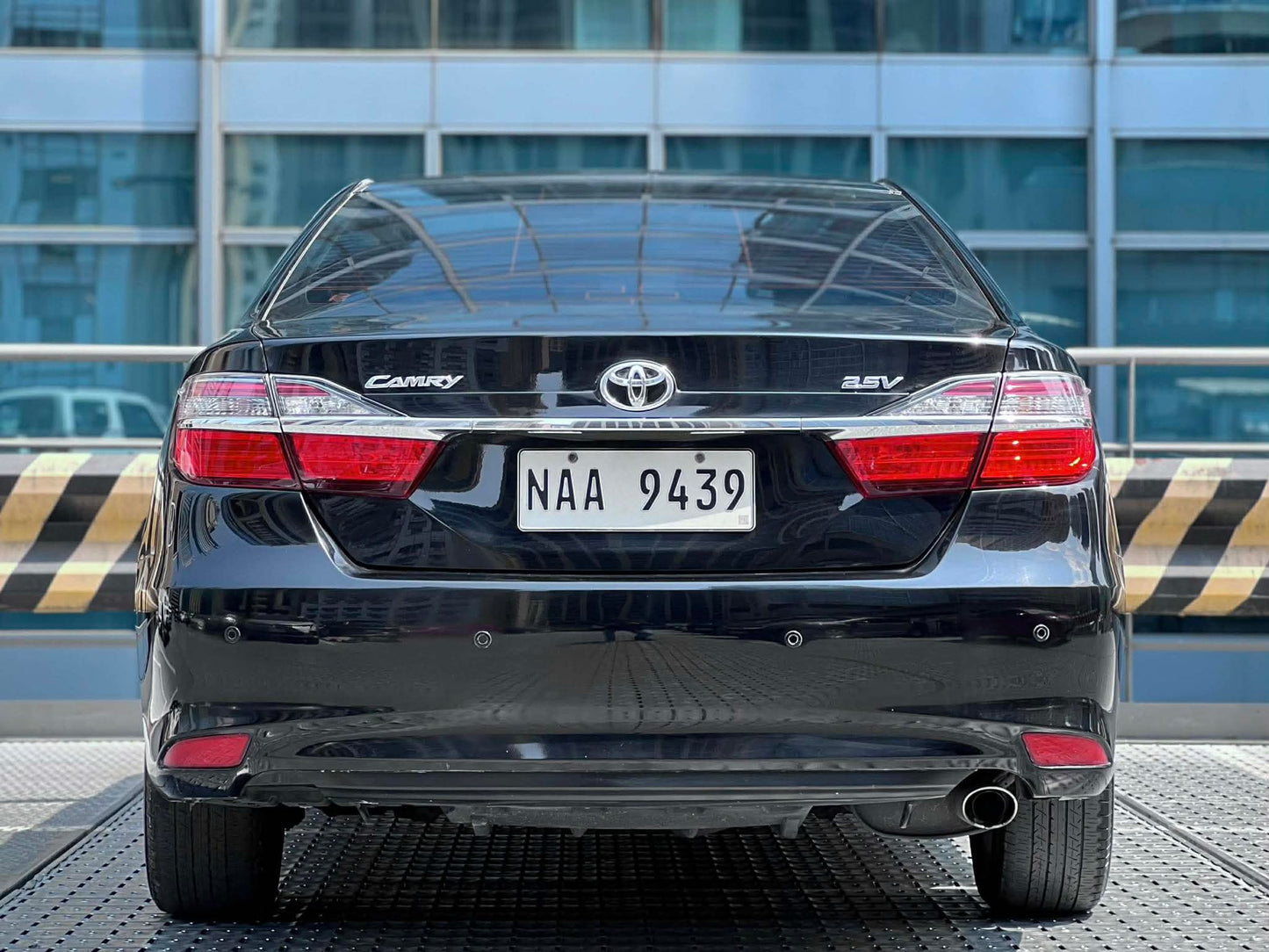 2018 Toyota Camry 2.5 V, Automatic, Gas