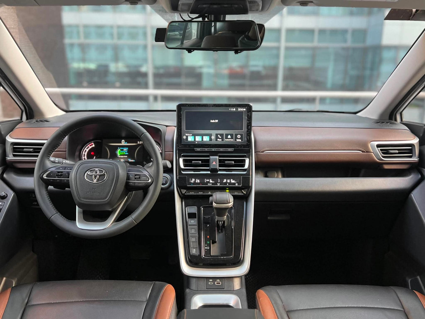 2024 Toyota Innova Zenix 2.0 V, Automatic, Gas