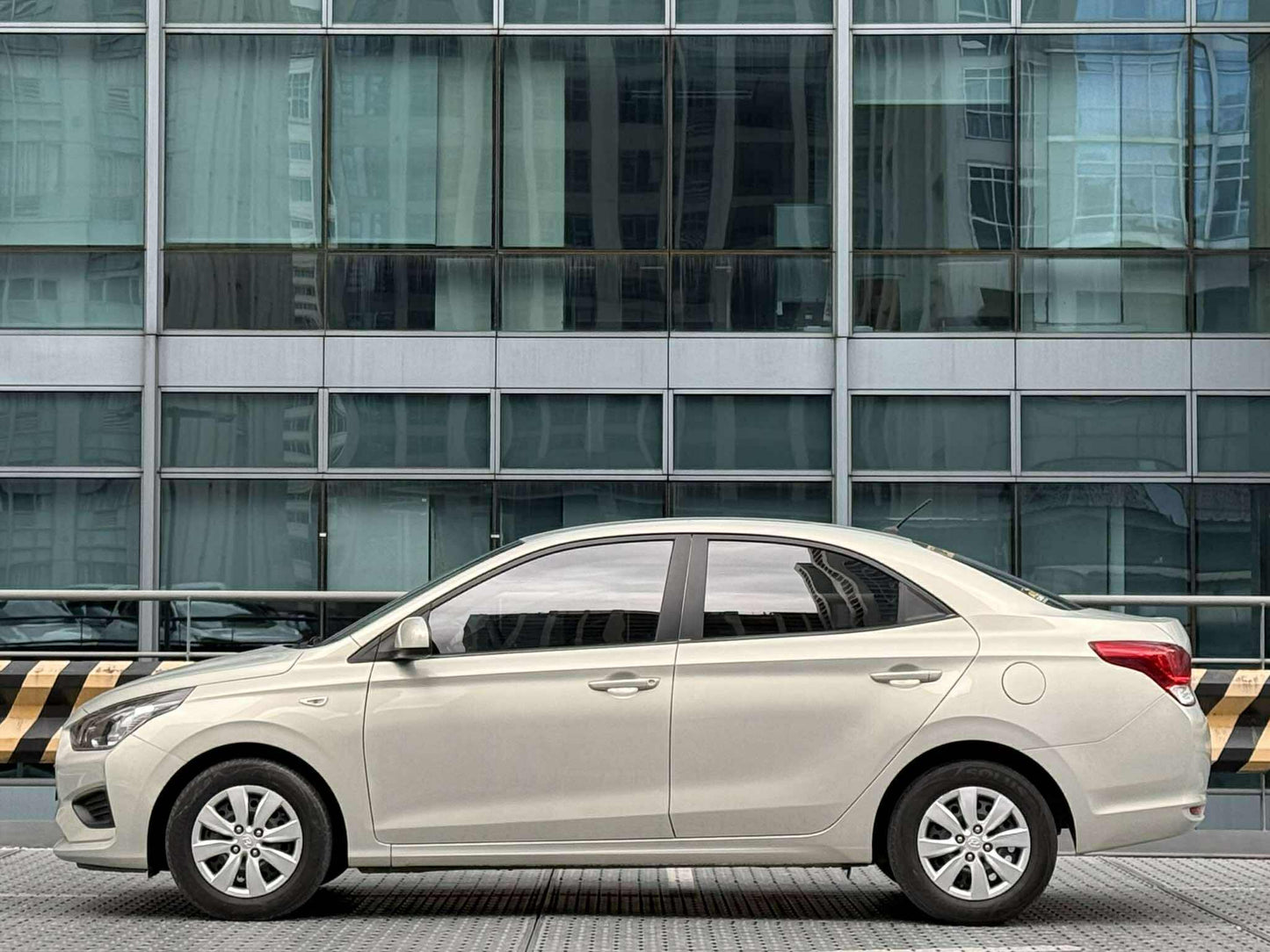 2019 Hyundai Reina GL 1.4, Manual, Gas