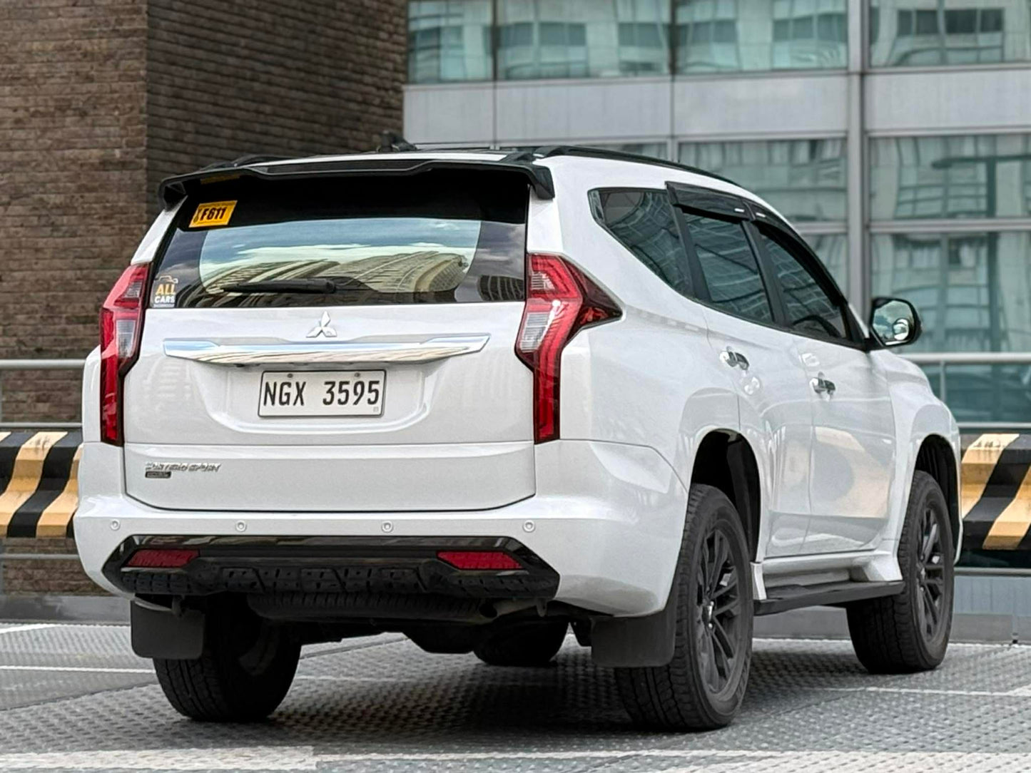 2022 Mitsubishi Montero Black Edition 4x2 2.5, Automatic, Diesel