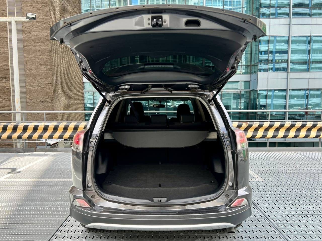 2017 Toyota Rav 4 Active 4x2, Automatic, Gas