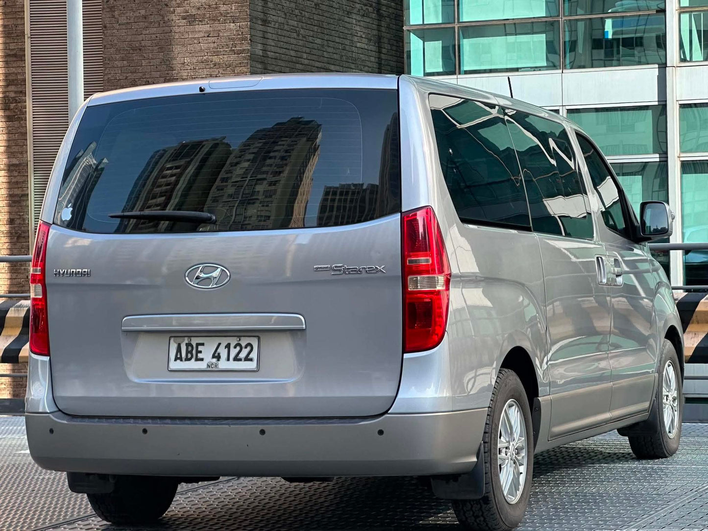 2015 Hyundai Grand Starex GL 2.5, Automatic, Diesel
