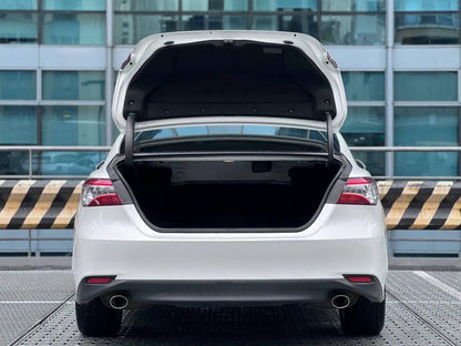2020 Toyota Camry 2.5 V, Automatic, Gas