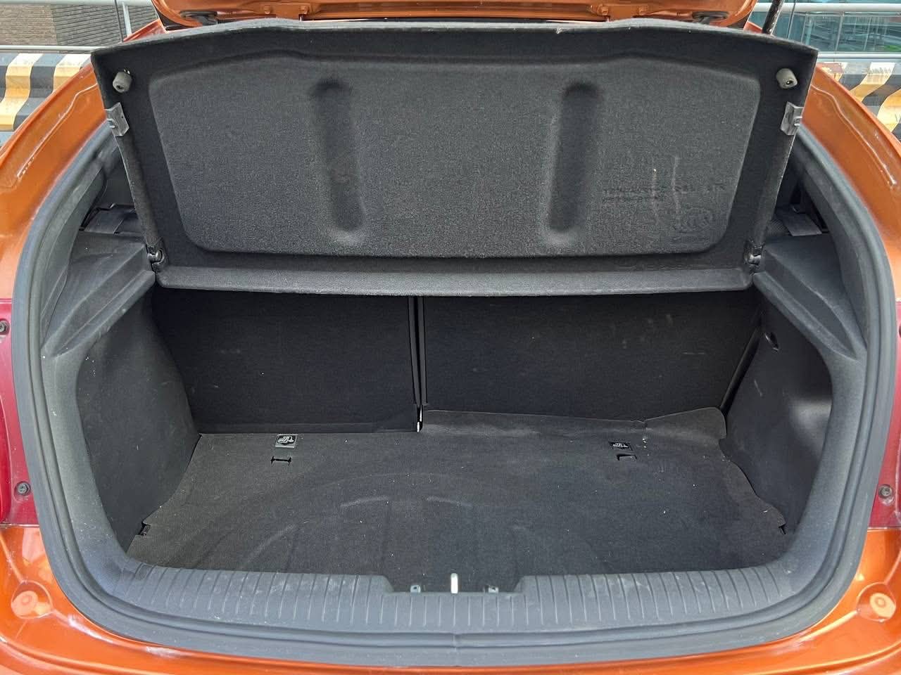 2017 Hyundai Veloster 1.6 Turbo, Automatic, Gas
