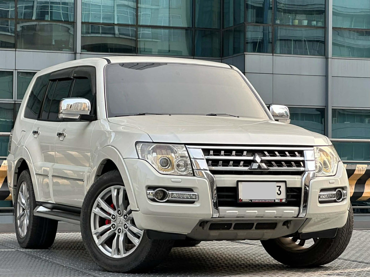 2011 Mitsubishi Pajero GLS 4x4 3.8 V6,  Automatic, Gas