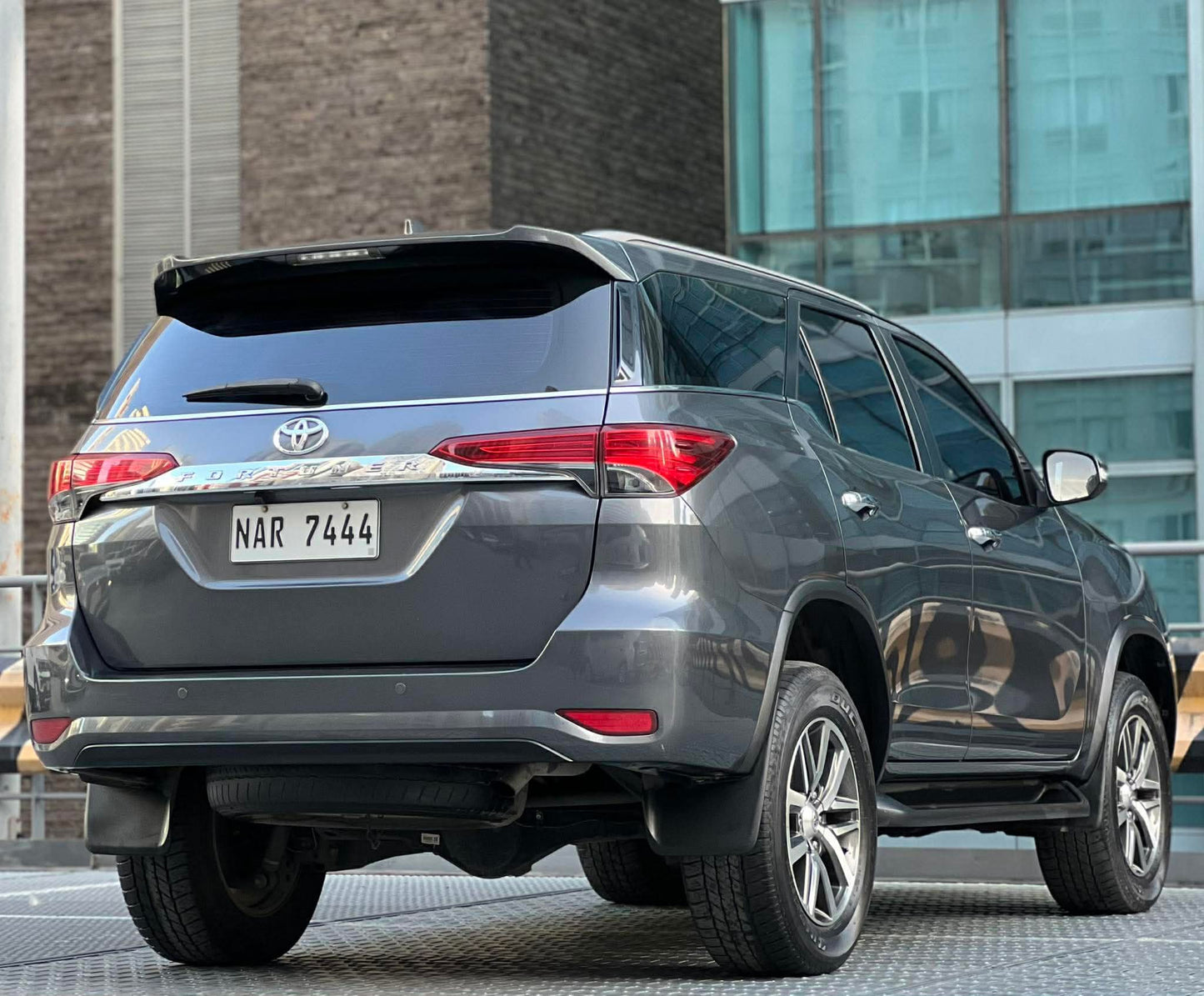 2017 Toyota Fortuner V 4x2, Automatic, Diesel