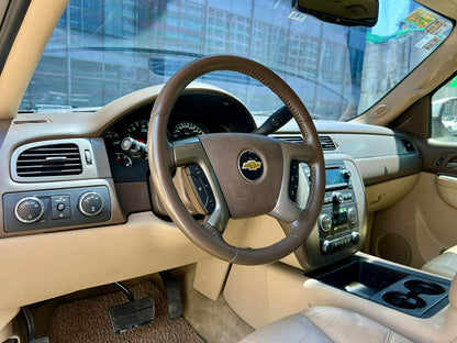 2012 Chevrolet Suburban 4x4  V8 Z71 5.3, Automatic, Gas