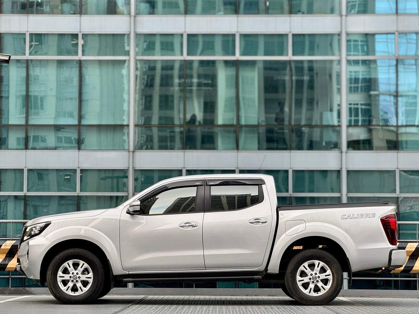 2024 Nissan Navara VE 4x2 2.5, Automatic, Diesel