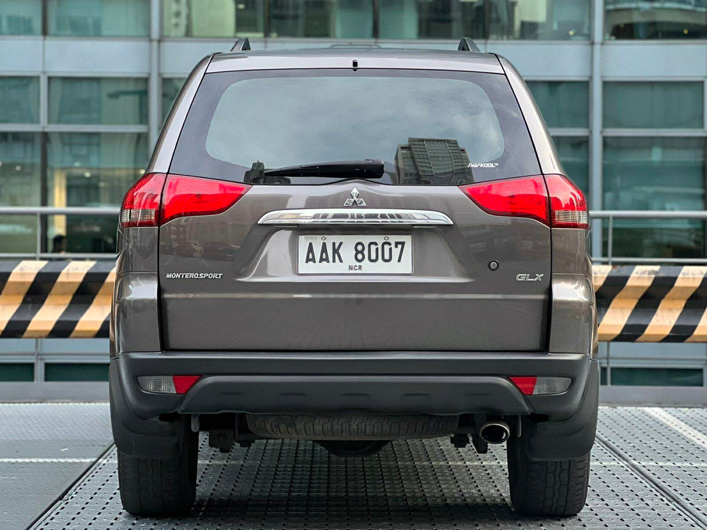 2014 Mitsubishi Montero GLX 4x2 2.5, Manual, Diesel