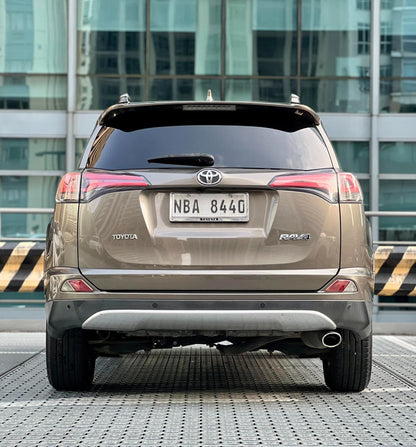 2017 Toyota Rav4 Premium,   Automatic, Gas