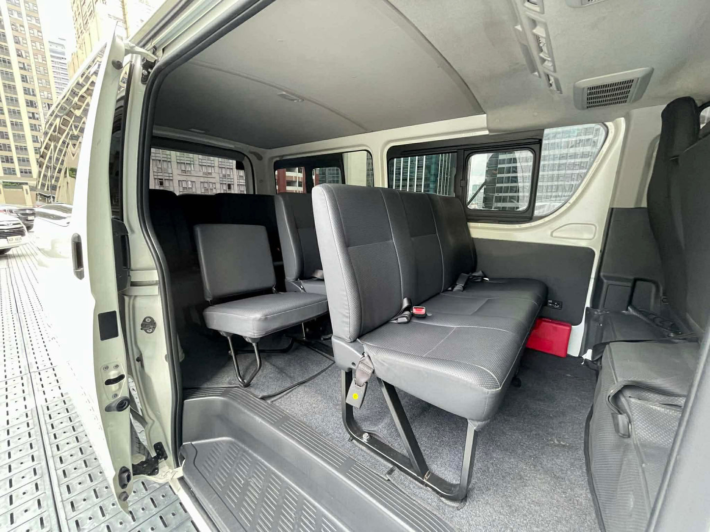 2021 Toyota Hiace Commuter 3.0, Diesel, Manual