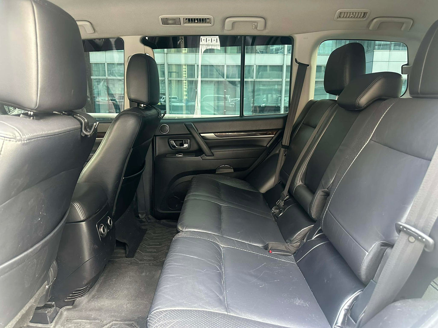 2011 Mitsubishi Pajero GLS 4x4 3.8 V6,  Automatic, Gas