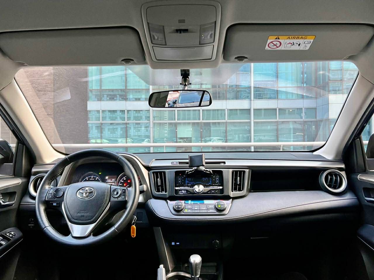 2017 Toyota Rav 4 Active 4x2, Automatic, Gas