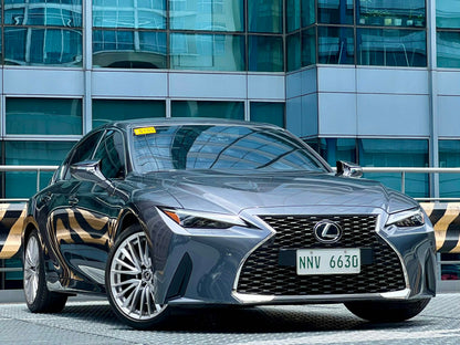 2023 Lexus IS300H Hybrid 2.0, Automatic, Gas