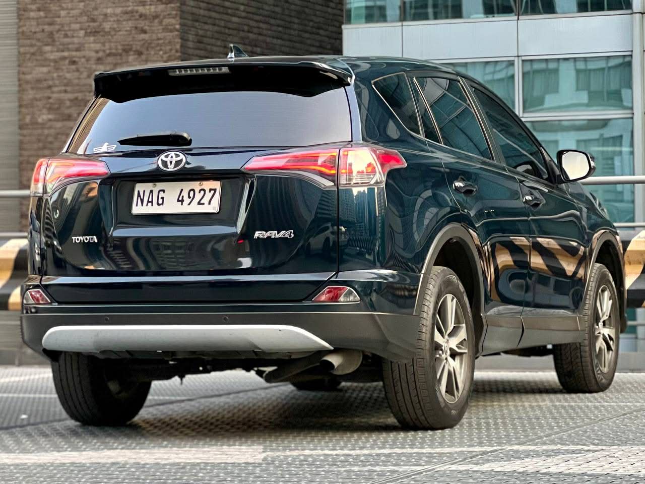 2017 Toyota Rav 4 Active 4x2, Automatic, Gas