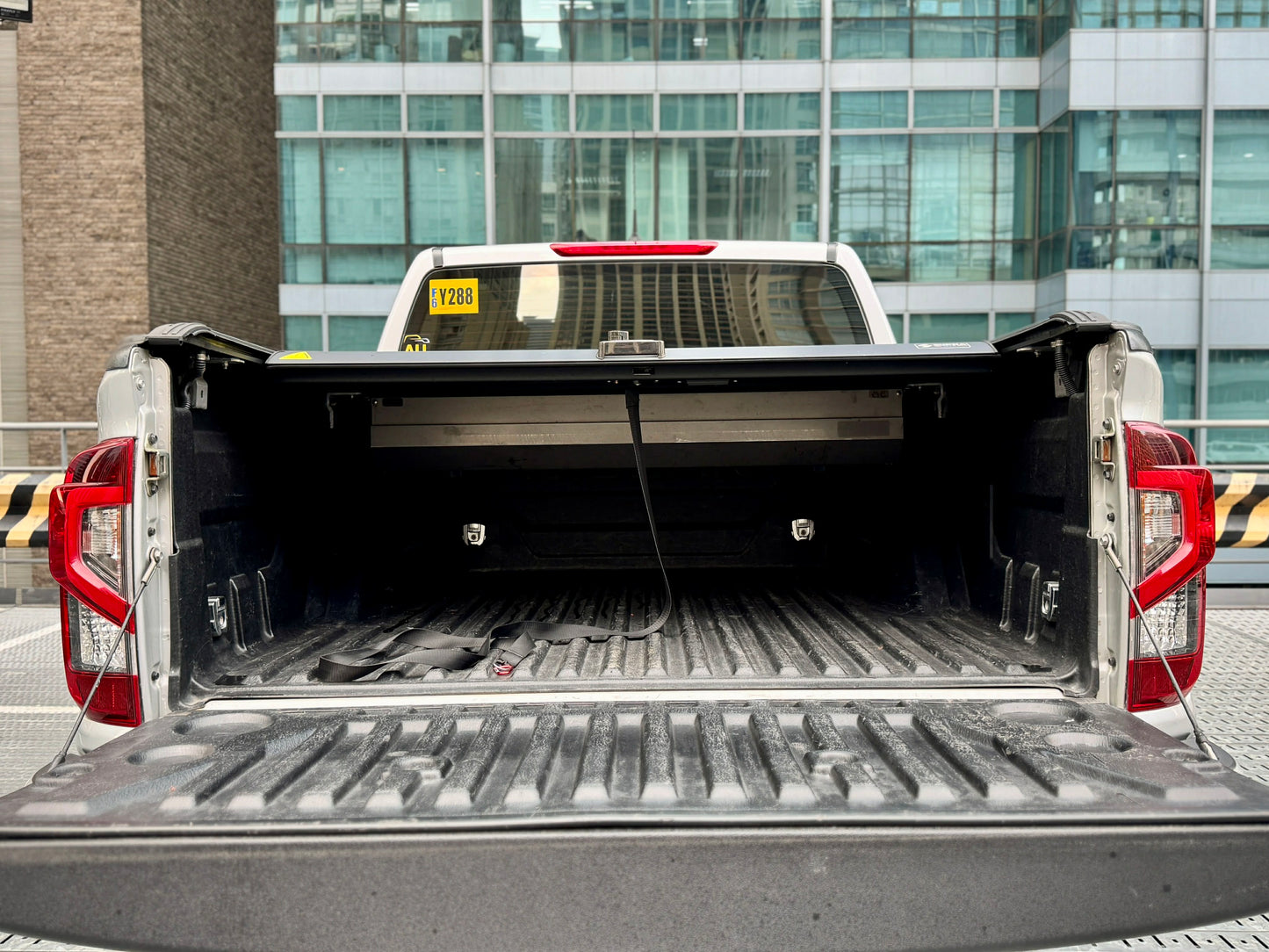 2024 Nissan Navara VE 4x2 2.5, Automatic, Diesel