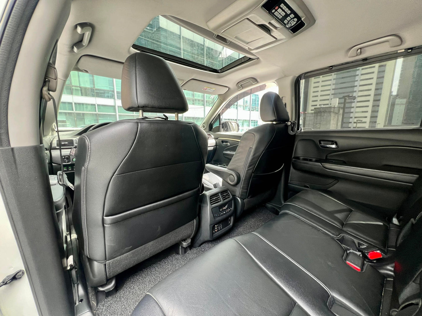 2016 Honda Pilot EX-L AWD
3.5L V6 SOHC, i-Vtec Engine,
24 Valves