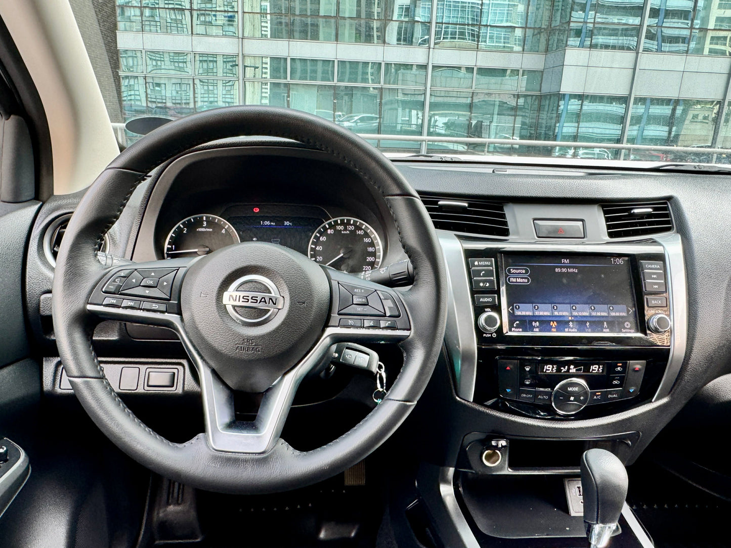 2023 Nissan Navara VE 4x2 2.5, Automatic, Diesel