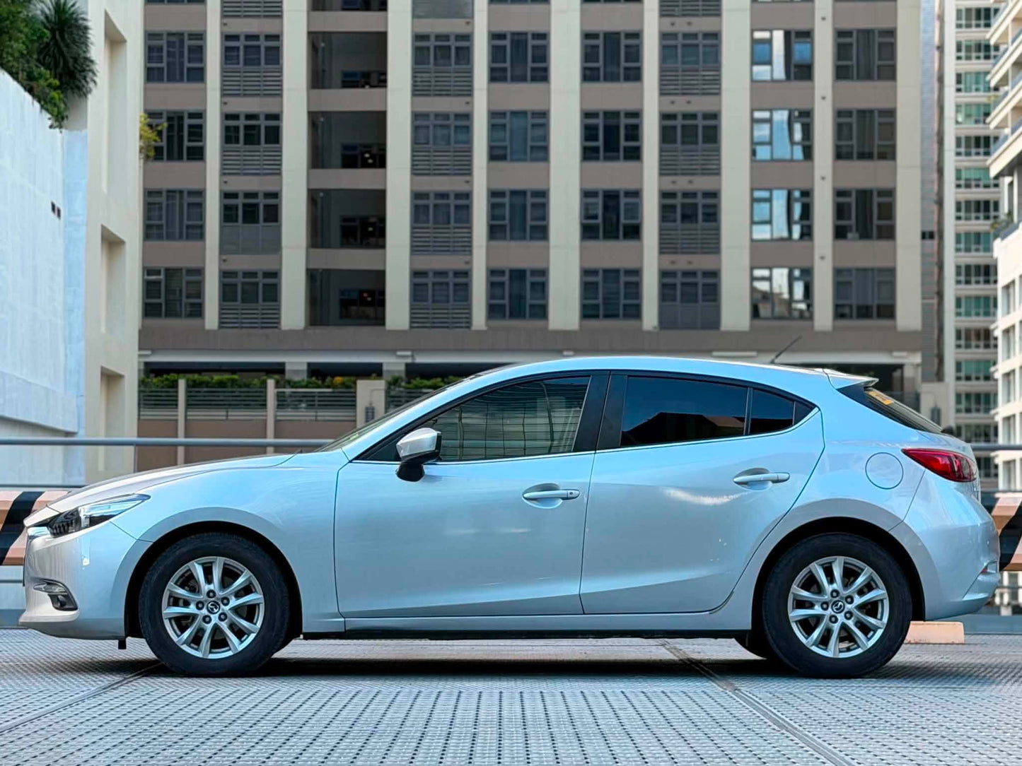 2017 Mazda 3 1.5 Hatchback, Automatic, Gas